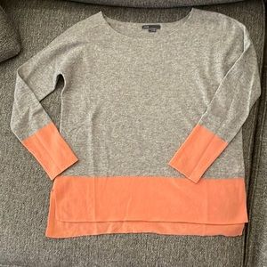 NEW!! Vince cashmere sweater grey and orange sz sm
